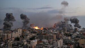 Σφοδρές μάχες στη Γάζα μετά τη λήξη της εκεχειρίας – Ο Νετανιάχου κατηγορεί τη Χαμάς για παραβίαση των συμφωνηθέντων