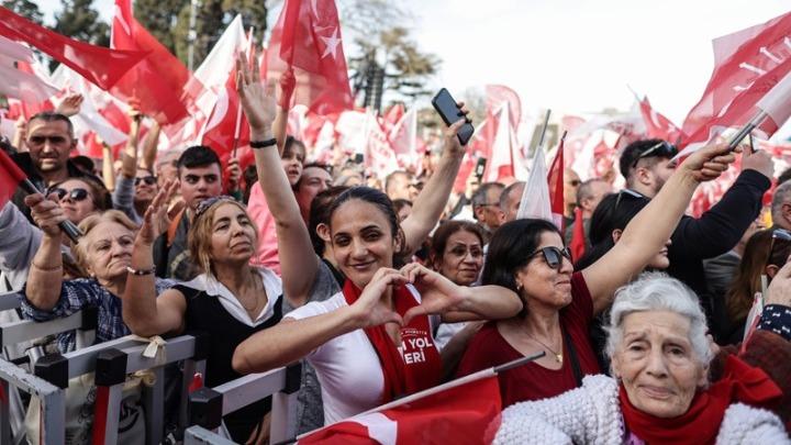 Δημοτικές εκλογές στην Τουρκία με το βλέμμα στη «μάχη» της Κωνσταντινούπολης