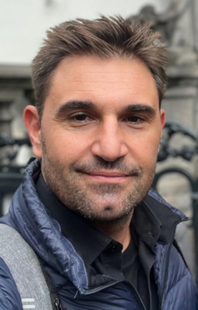 Σκάρλας Λάμπρος